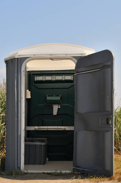 Best Portable restroom trailer rental  in Lexington, TN